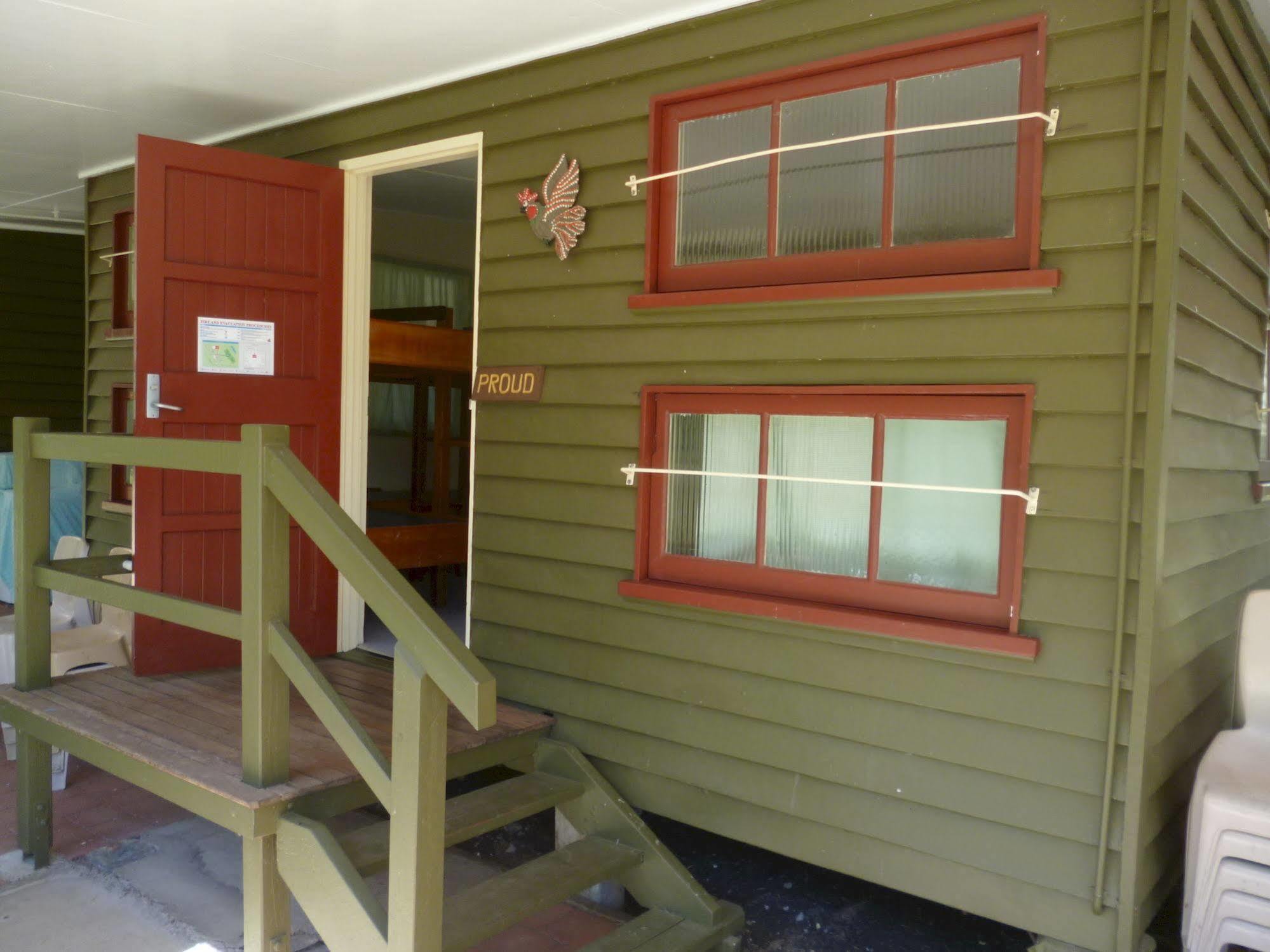 Christmas Creek Cafe & Cabins Lamington Екстериор снимка