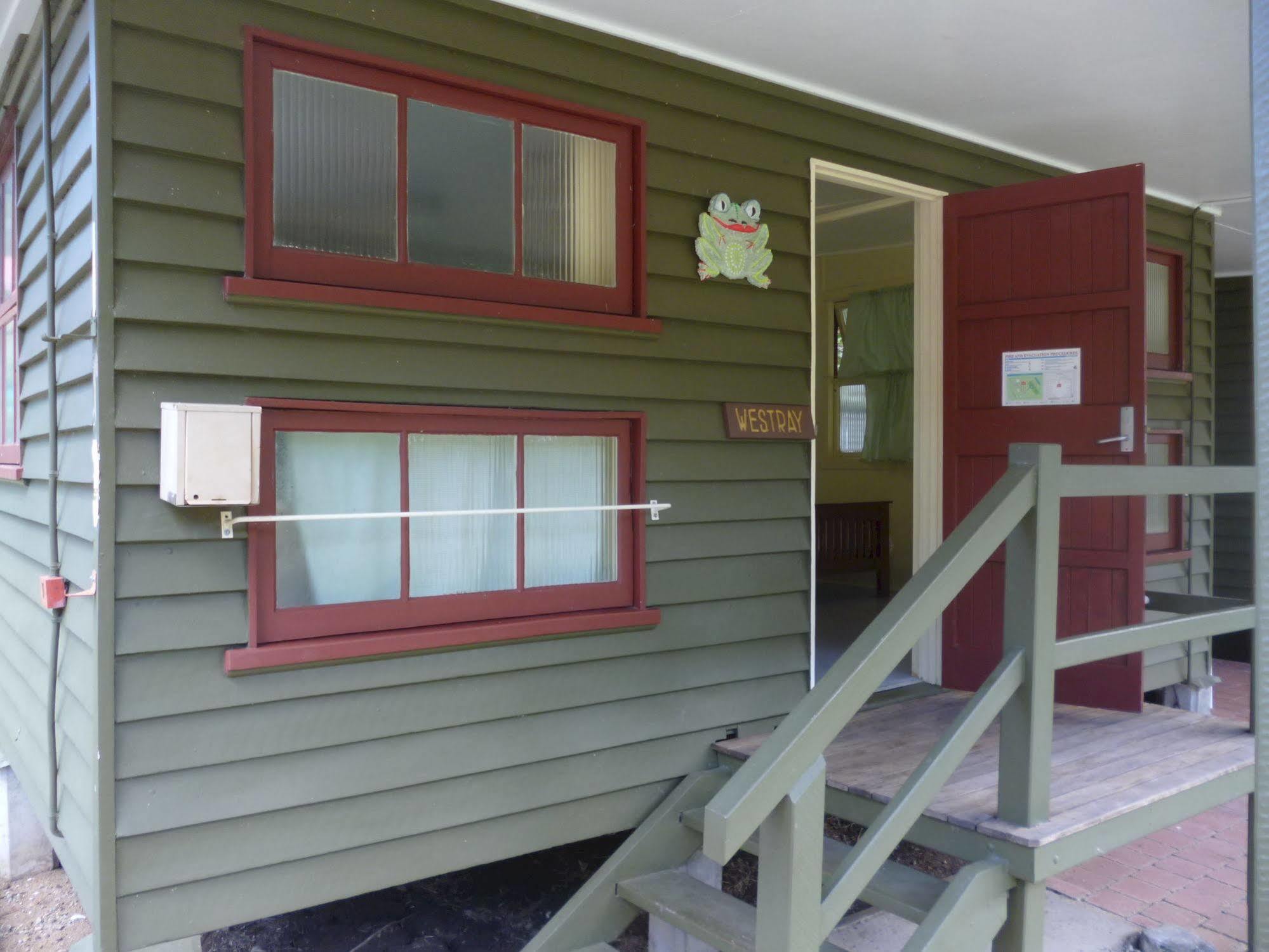 Christmas Creek Cafe & Cabins Lamington Екстериор снимка