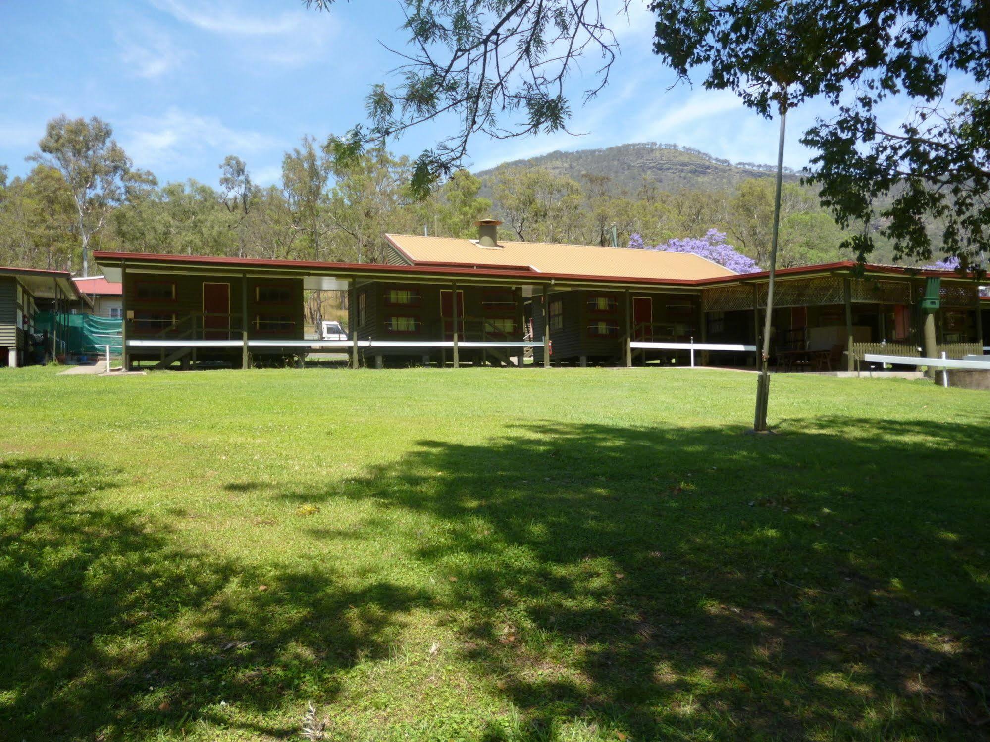Christmas Creek Cafe & Cabins Lamington Екстериор снимка