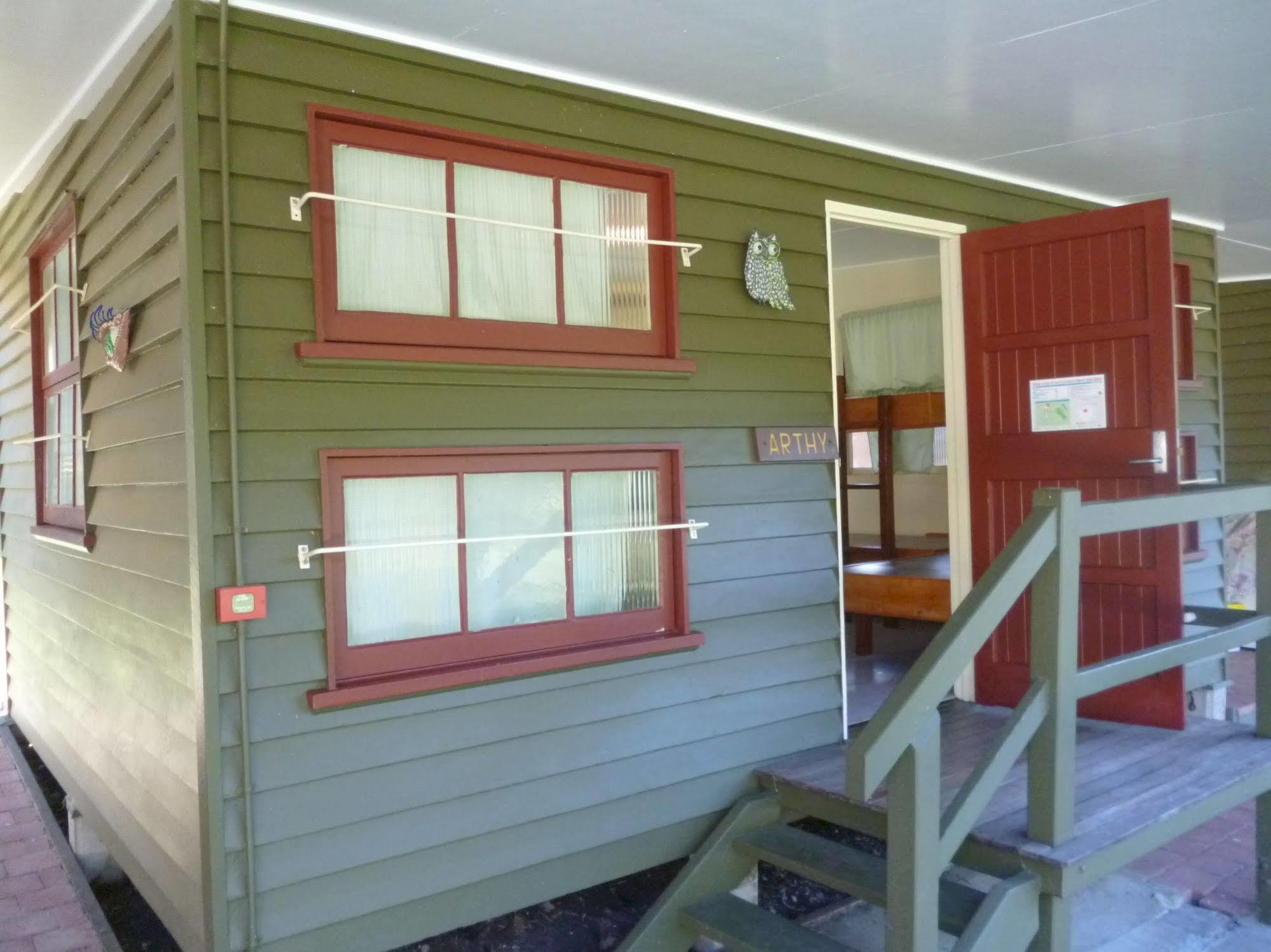 Christmas Creek Cafe & Cabins Lamington Екстериор снимка